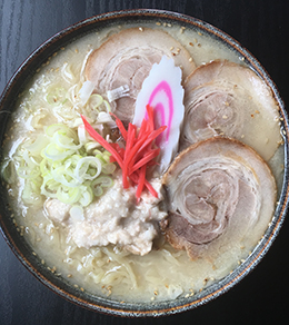 豚骨ラーメン